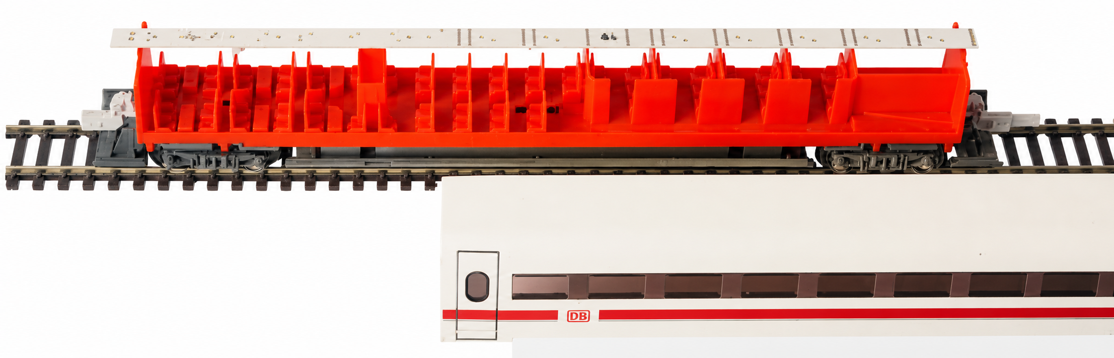 LED lighting for an earlier Märklin ICE 1, H0